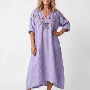 Tavi | Blommönstrad Broderad Oversized Midi Klänning